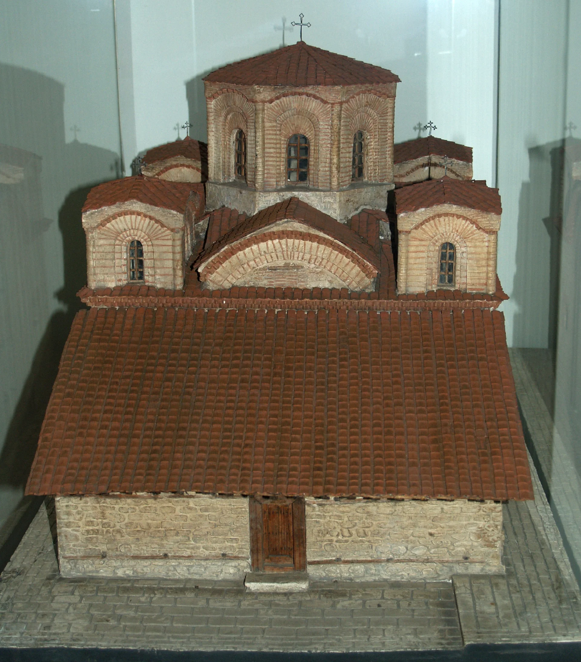 Макети од средновековни сакрални објекти во околината на Скопје