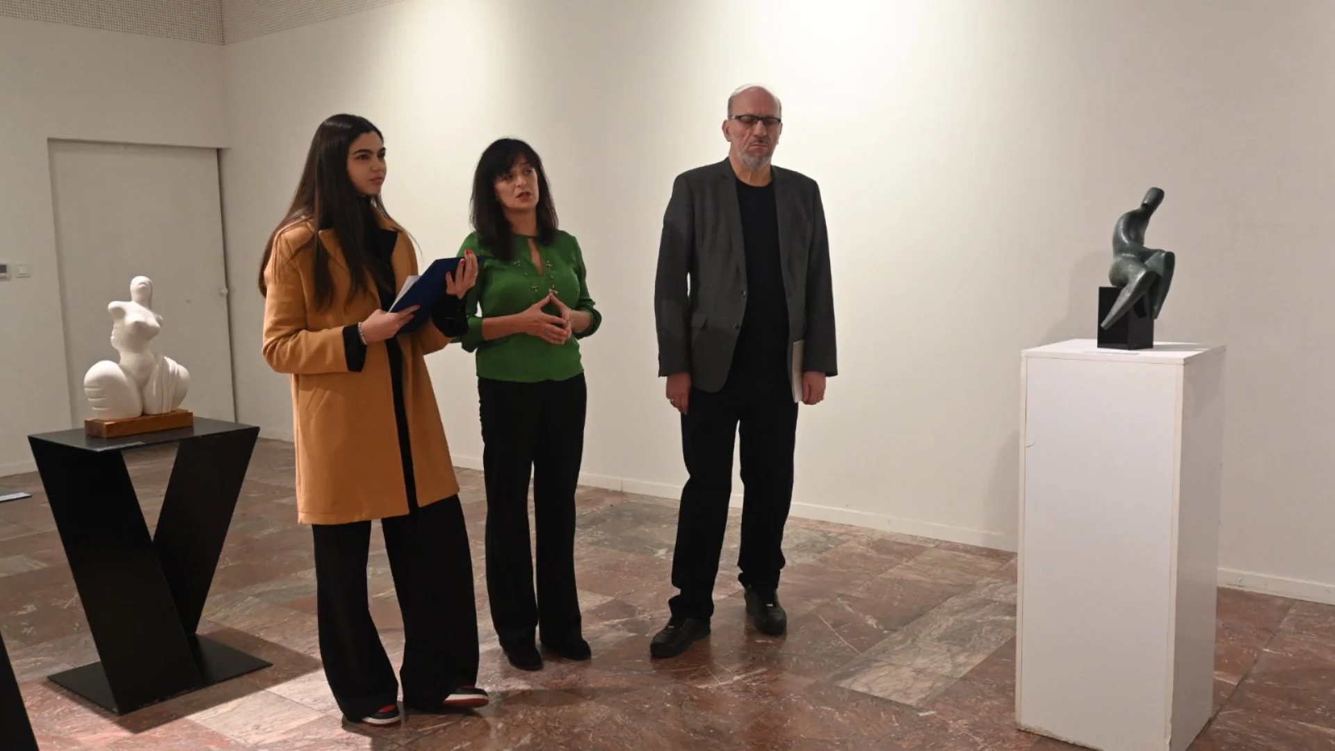 Современа скулптура